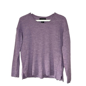 Tahari Pure Merino Wool Button Back Round Neck Lavender Sweater Size Large